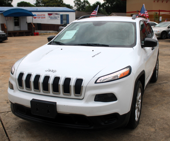 Jeep Cherokee 2016 price $9,995