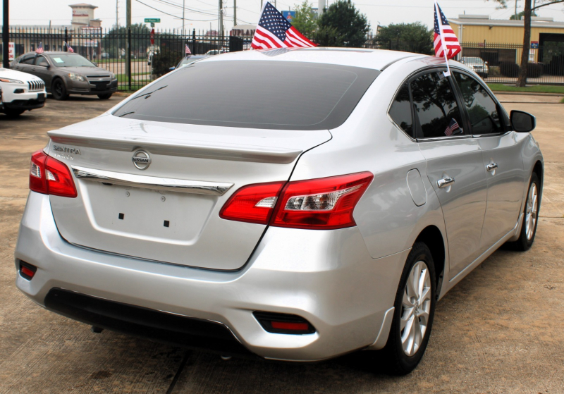 Nissan Sentra 2019 price $10,995