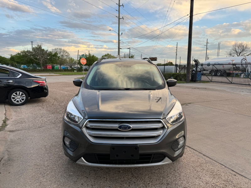 Ford Escape 2018 price $10,495