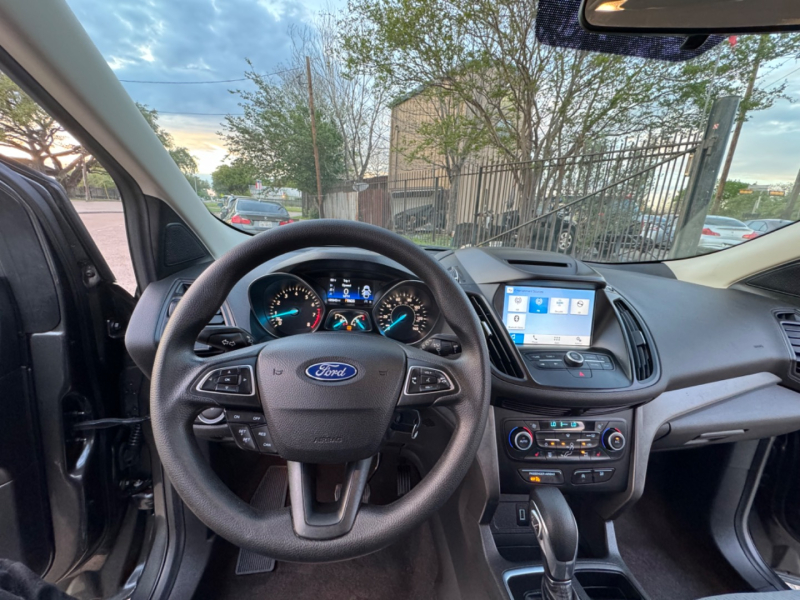 Ford Escape 2018 price $10,495