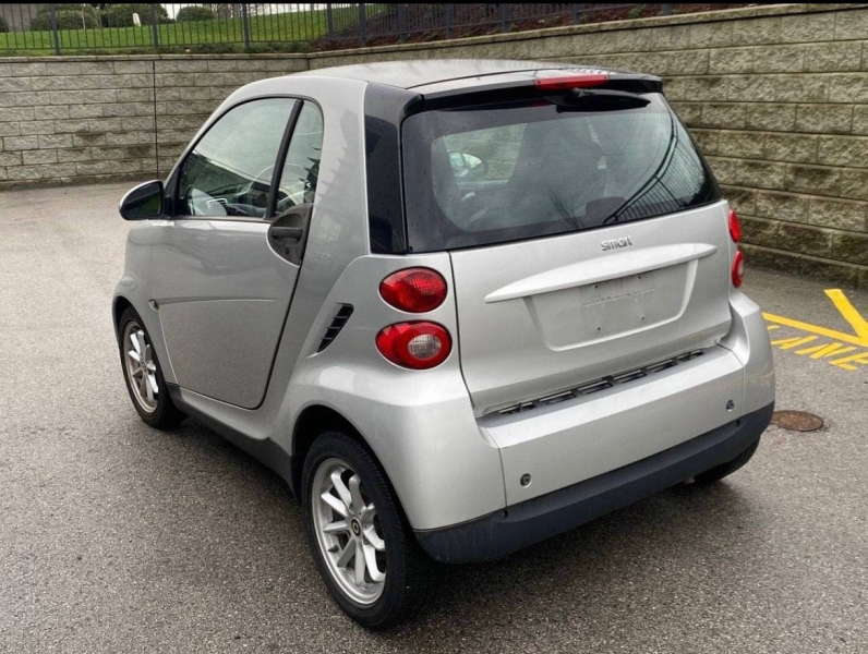Smart fortwo 2009 price $5,900