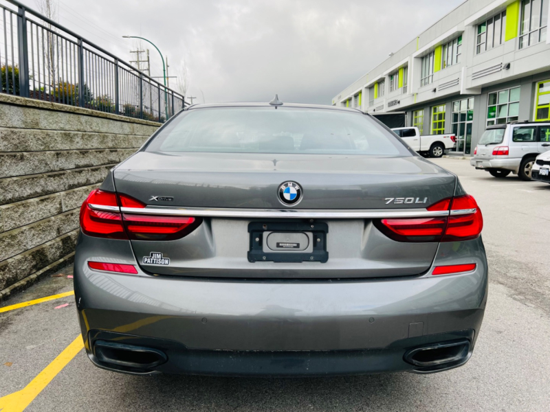 BMW 7-Series 2016 price $29,800