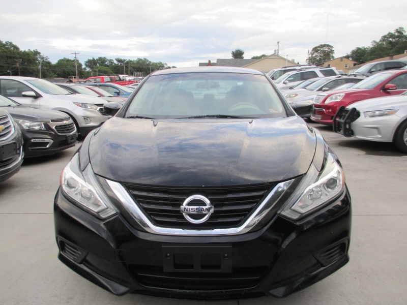 Nissan Altima 2016 price $8,900