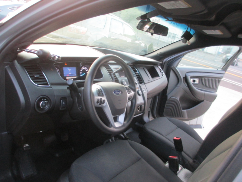 Ford Sedan Police Interceptor 2016 price $6,500