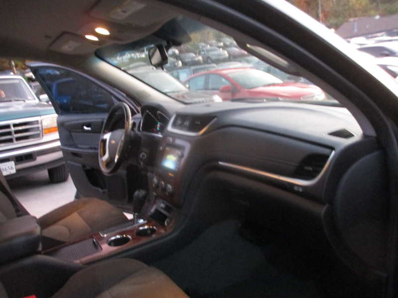 Chevrolet Traverse 2013 price $9,995