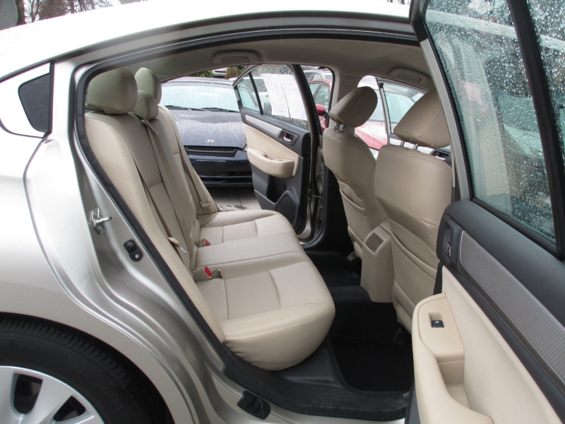Subaru Legacy 2015 price $9,500