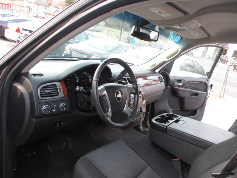 Chevrolet Suburban 2014 price $10,500