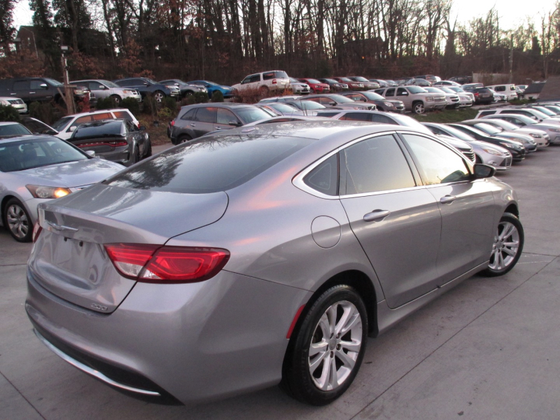 Chrysler 200 2015 price $6,900