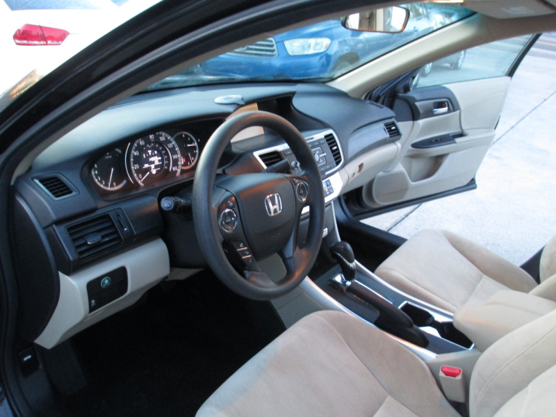 Honda Accord Sdn 2013 price $12,500