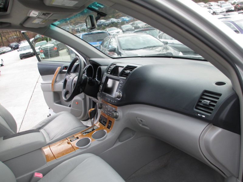 Toyota Highlander Hybrid 2008 price $8,900