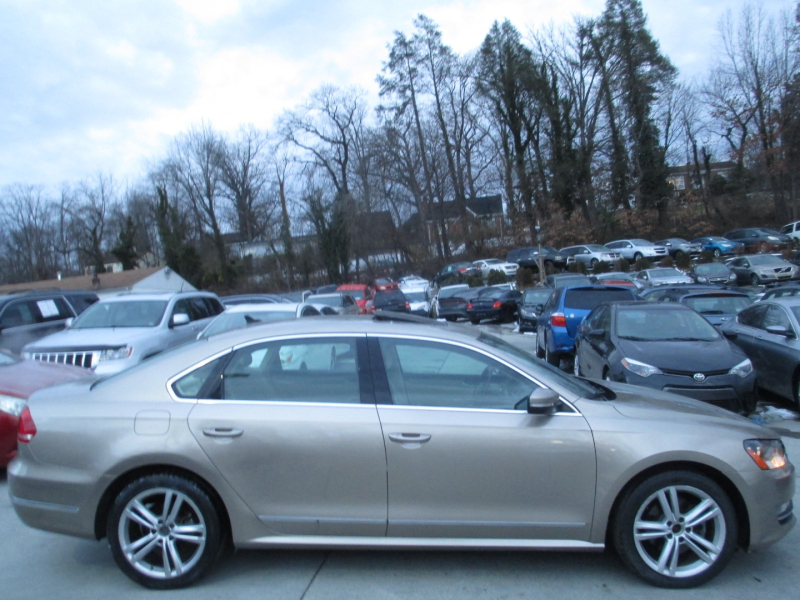 Volkswagen Passat 2015 price $8,900