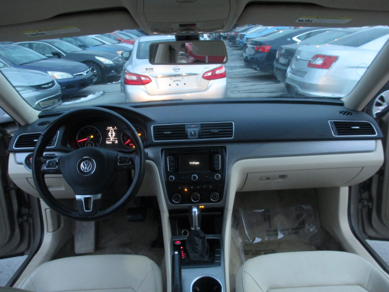 Volkswagen Passat 2015 price $8,900