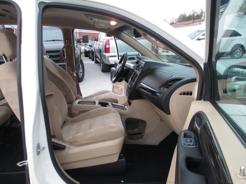 Dodge Grand Caravan 2013 price $4,995