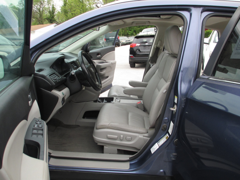 Honda CR-V 2013 price $12,995