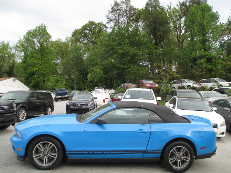 Ford Mustang 2011 price $8,500