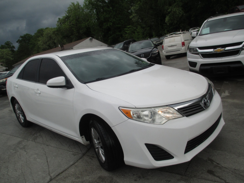 Toyota Camry 2014 price $9,995