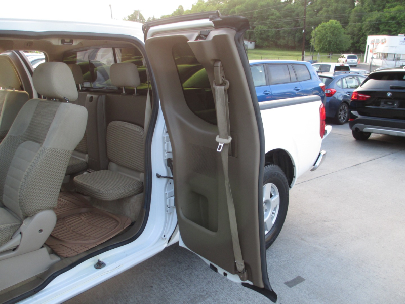 Nissan Frontier 2WD 2005 price $9,995