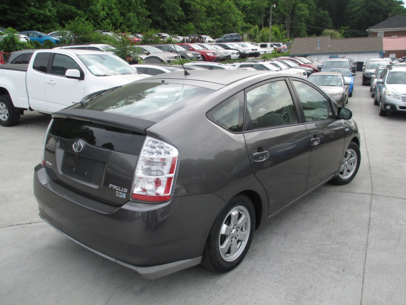 Toyota Prius 2009 price $2,200