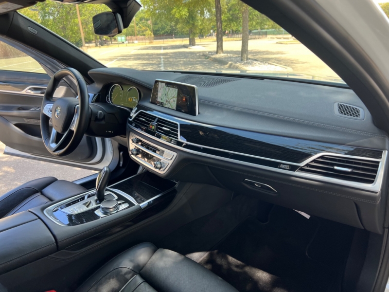 BMW 7-Series 2019 price $38,700