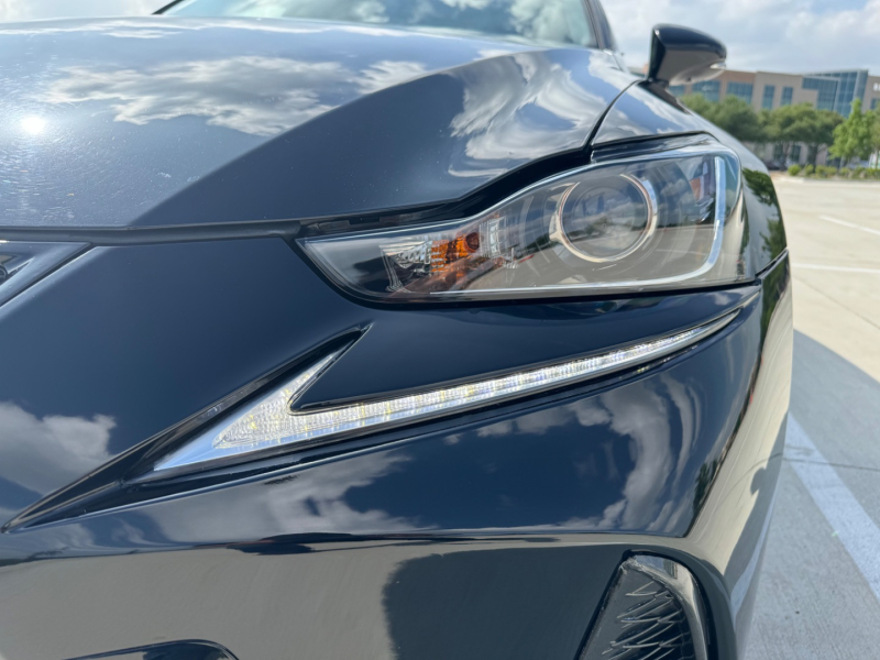 Lexus IS 2017 price $18,500