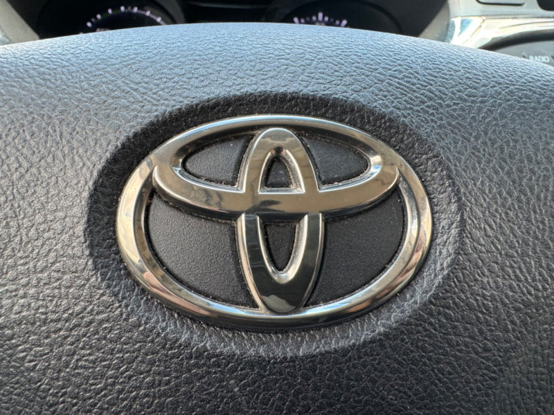 Toyota Avalon Hybrid 2013 price $11,200