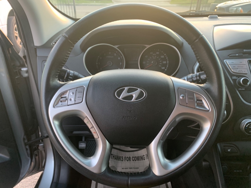 Hyundai Tucson 2012 price $10,390