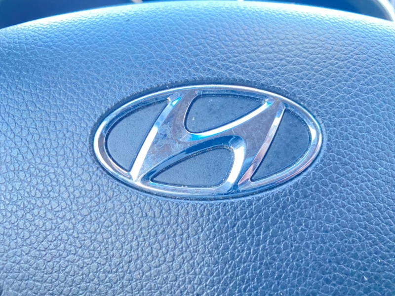 Hyundai Santa Fe 2013 price $10,995