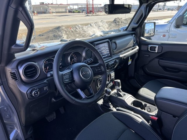 Jeep Gladiator 2023 price $64,437