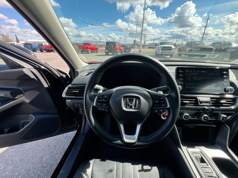 Honda Accord Hybrid 2018 price $28,325