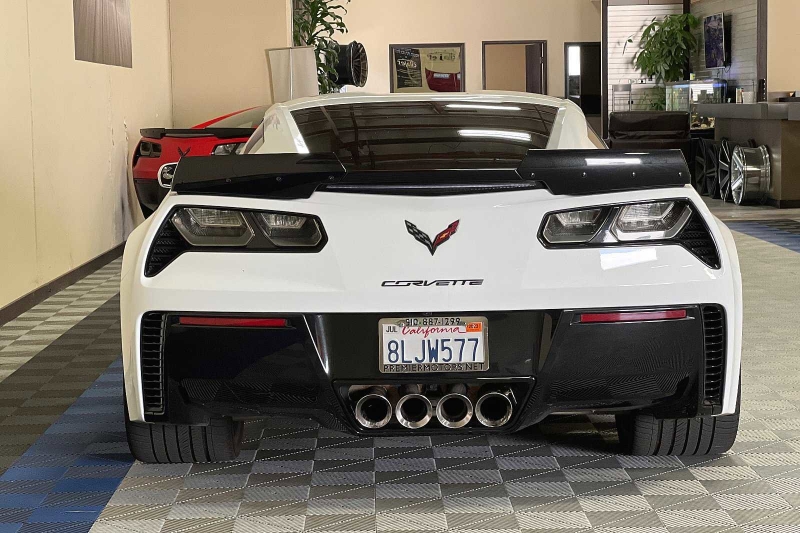 Chevrolet Corvette 2019 price $67,900