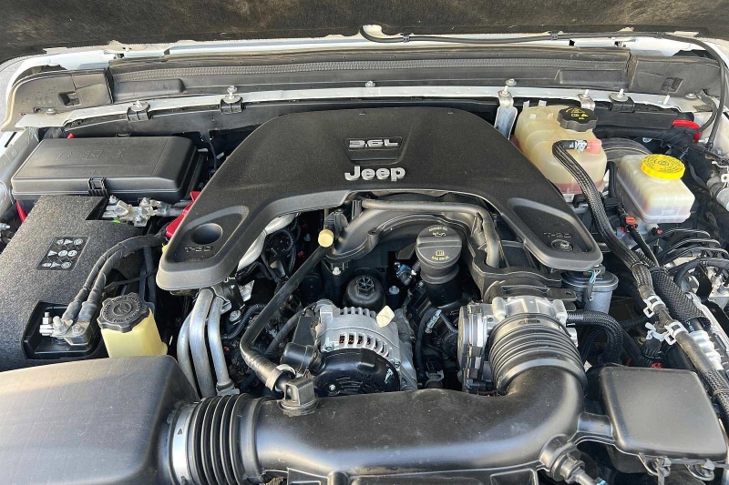 Jeep Wrangler Unlimited 2018 price $28,800