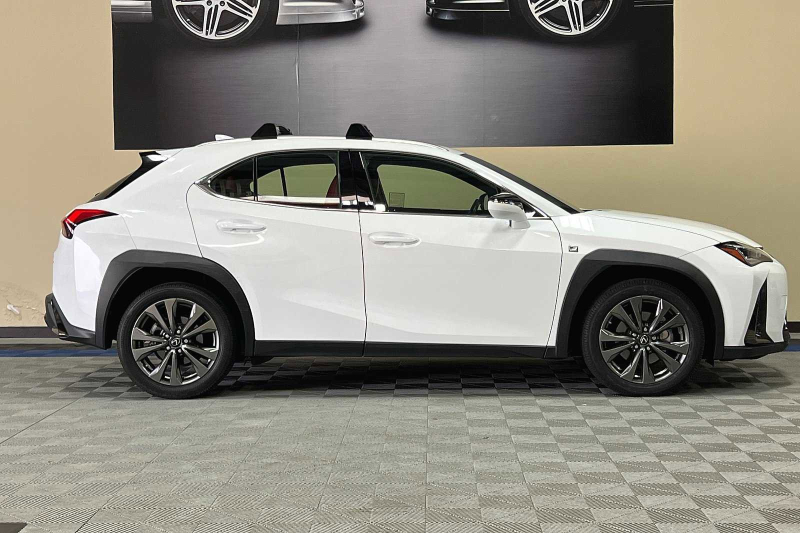 Lexus UX 2019 price $24,900