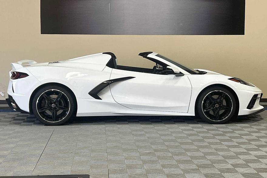 Chevrolet Corvette 2021 price $81,000