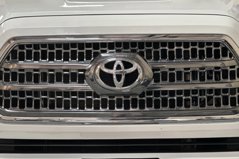 Toyota Tacoma 2017 price $34,500