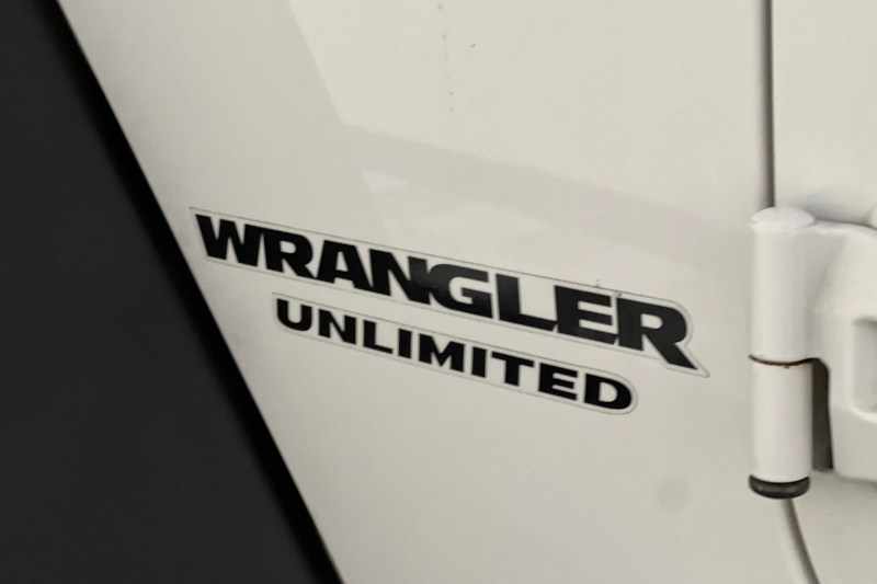 Jeep Wrangler Unlimited 2015 price $23,900