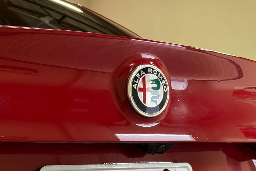 Alfa Romeo Giulia 2018 price $19,900