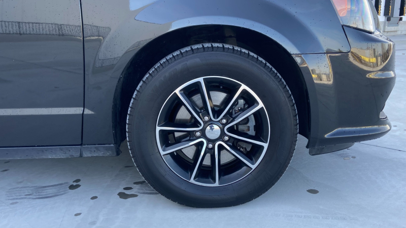Dodge Grand Caravan 2018 price $24,999