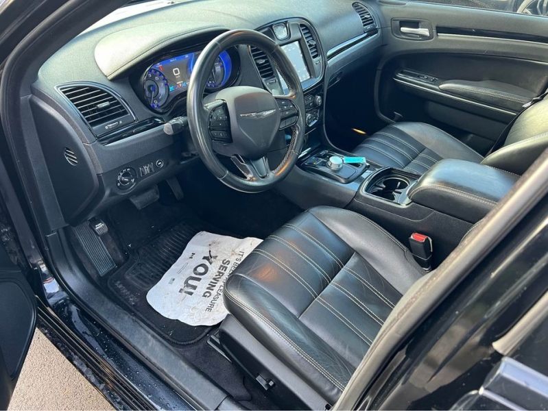 Chrysler 300-Series 2018 price $24,999
