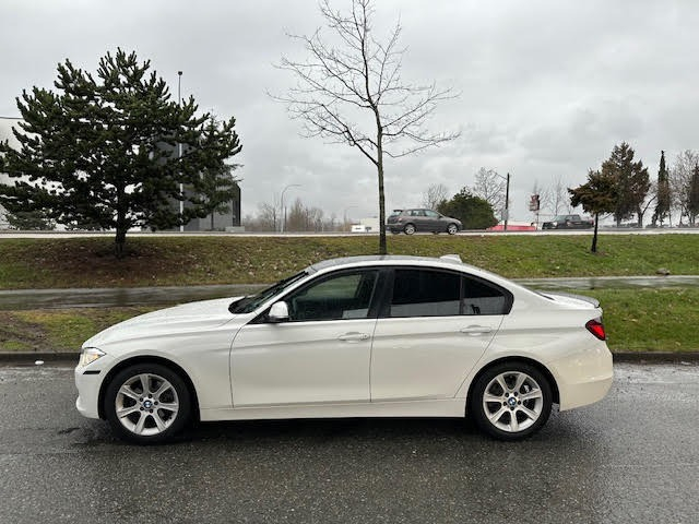 BMW 3-Series 2013 price $13,999