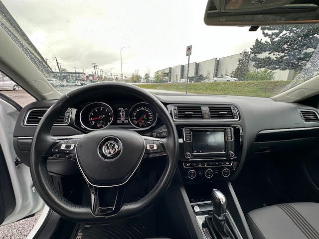 Volkswagen Jetta 2017 price $21,999