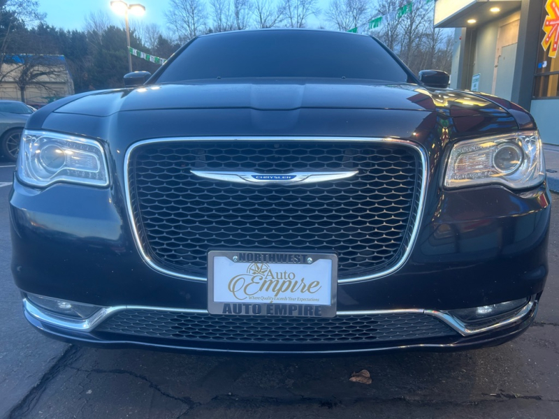 Chrysler 300 2018 price $21,991