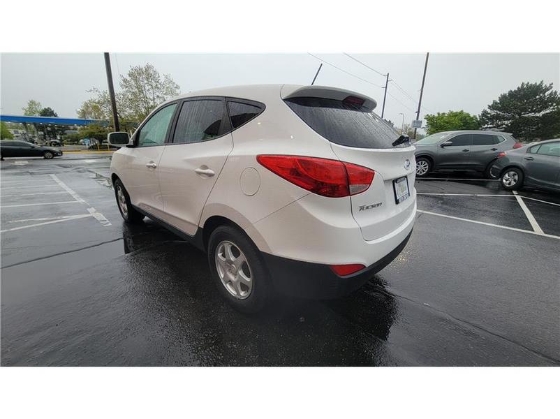 Hyundai Tucson 2015 price $11,749
