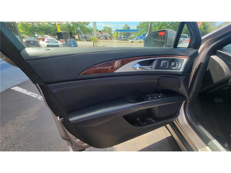 Lincoln MKZ 2019 price $13,991