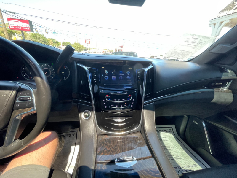 Cadillac Escalade 2016 price $42,995