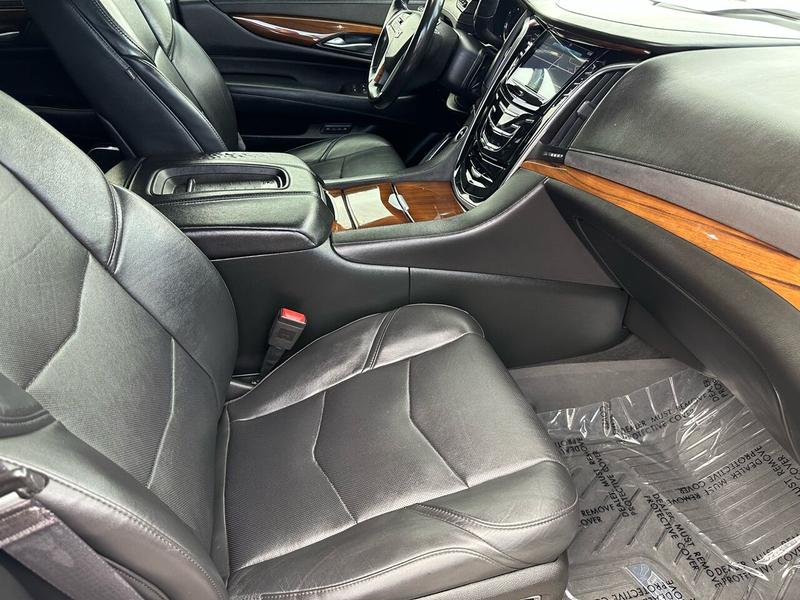 Cadillac Escalade 2017 price $45,999