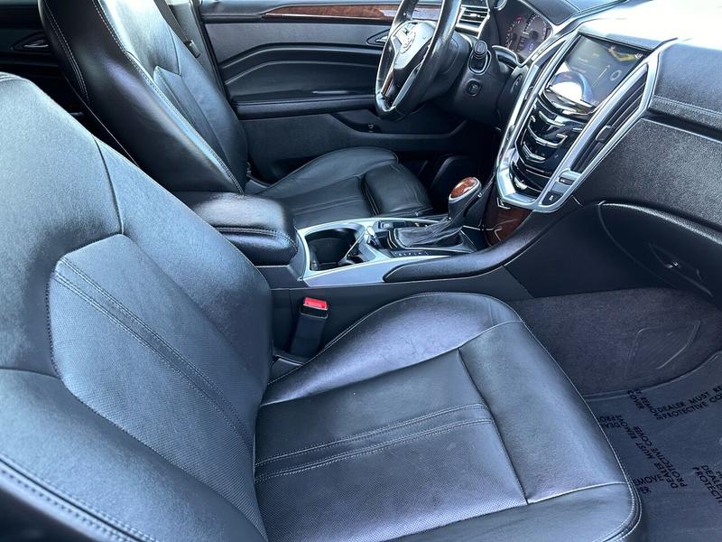 Cadillac SRX 2014 price $13,999