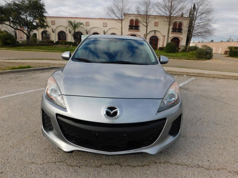 Mazda Mazda3 2013 price $7,450