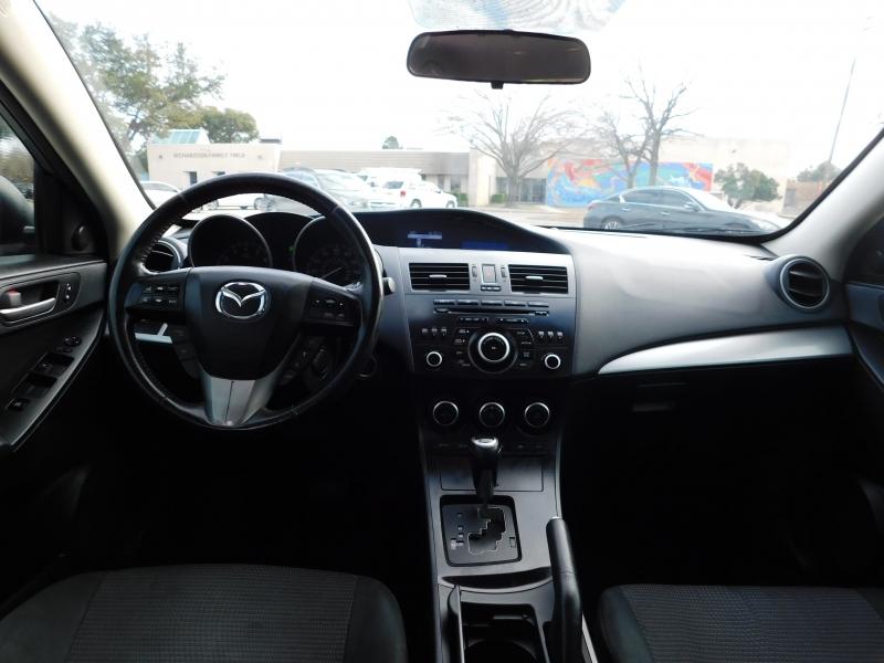 Mazda Mazda3 2013 price $7,450