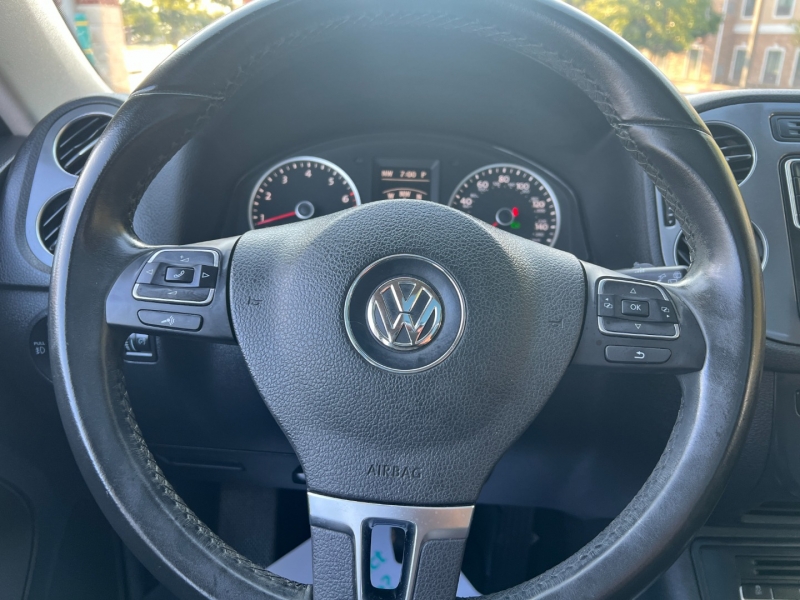 Volkswagen Tiguan 2016 price $12,999