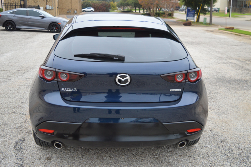 Mazda Mazda3 Hatchback 2021 price $17,999